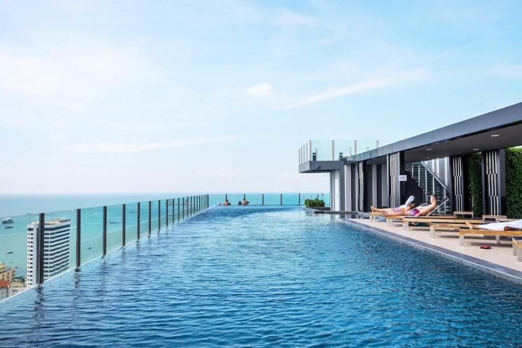 Central Pattaya - Sea View Large Balcony Condo With Infinity Pool Экстерьер фото