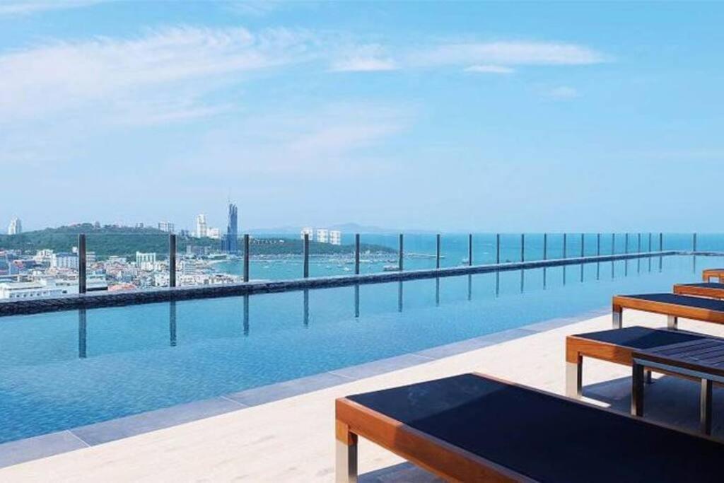Central Pattaya - Sea View Large Balcony Condo With Infinity Pool Экстерьер фото