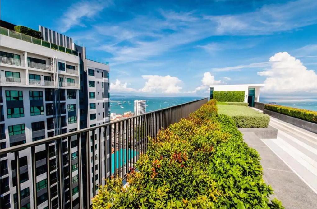 Central Pattaya - Sea View Large Balcony Condo With Infinity Pool Экстерьер фото