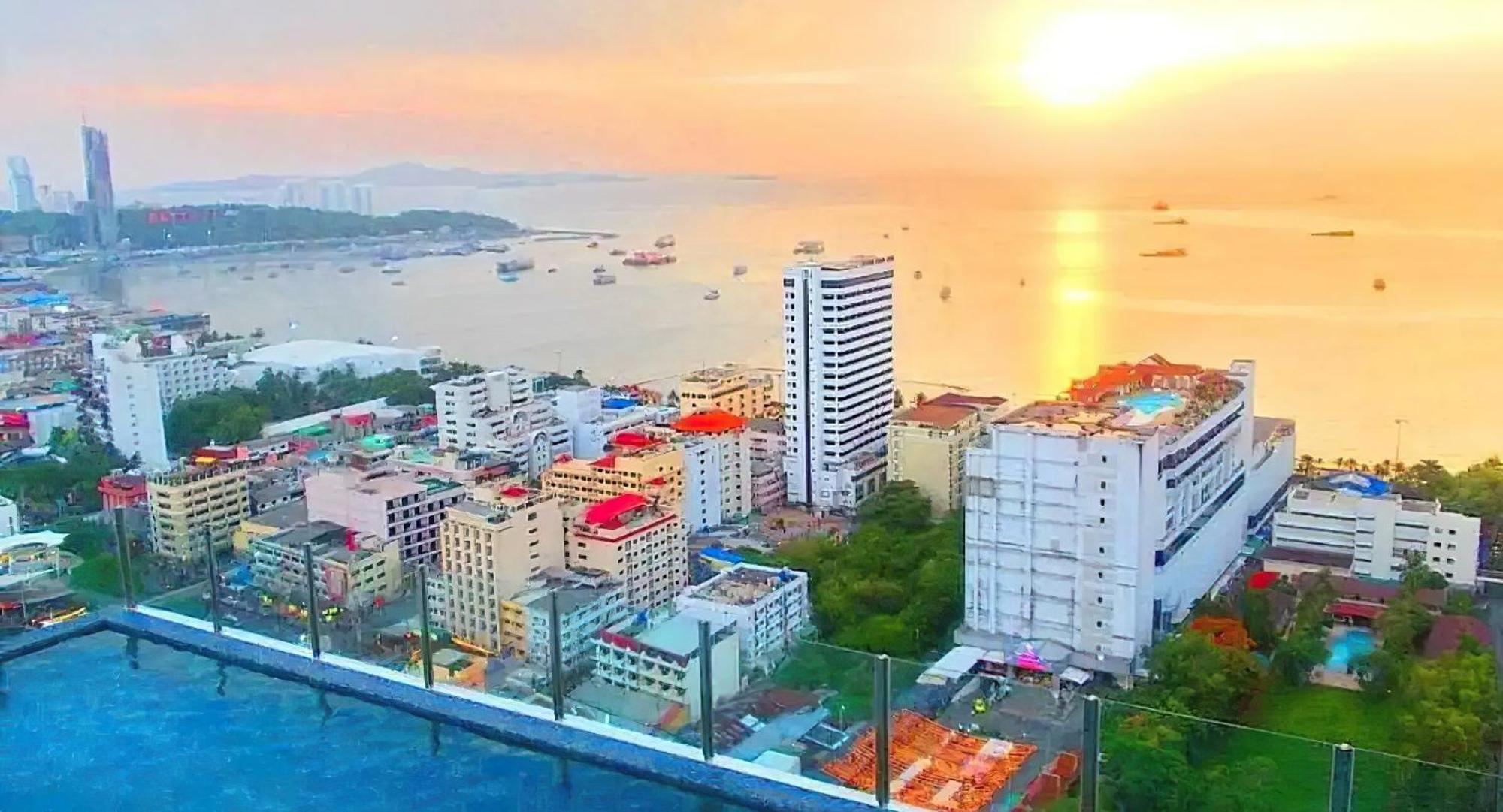 Central Pattaya - Sea View Large Balcony Condo With Infinity Pool Экстерьер фото